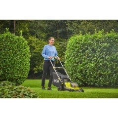 RYOBI - Tondeuse poussée 18V Brushless - Ø coupe 40 cm - ramassage et mulching  - 2 batteries 18V 4,0 Ah & chargeur - RY18LMX4