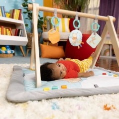 DISNEY BABY Tapis d'éveil Winnie l'Ourson, Arche de jeu pliable en bois, Jouets multisensoriels