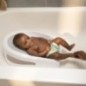 INGENUITY Transat de bain pour Bébé, Confort & Sécurité, Fond souple et antidérapant - Utilisable des la naissance et jusqu INGENUITY Transat de bain pour Bébé, Confort & Sécurité, Fond souple et antidérapant - Utilisable des la naissance et jusqu